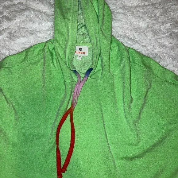 Sundry Women’s Green Lightweight Hoodie with Colorful String Size 1 (Small) - Picture 3 of 5